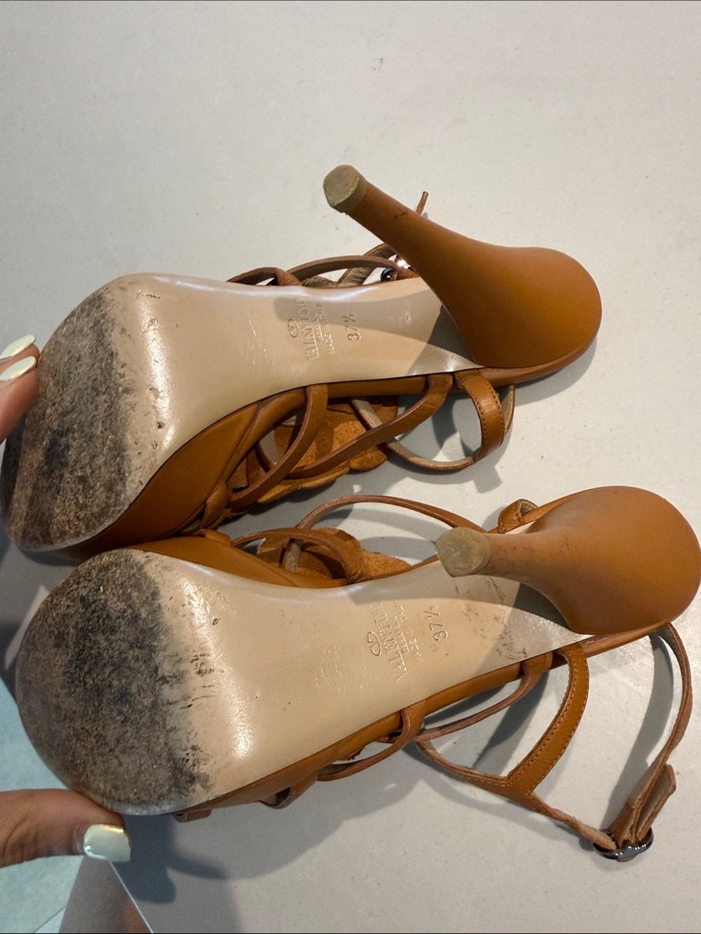 Valentino Garavani Tan Leather Floral Heeled Sandals - Picture 5 of 6
